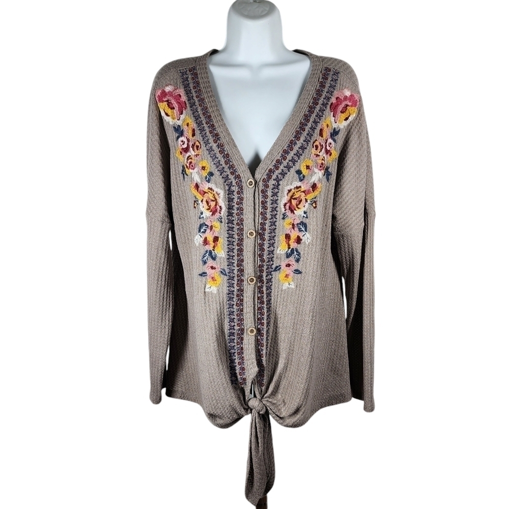 ANDREE BY UNIT EMBROIDERED WAFFLE KNIT BOHO TIE FRONT BLOUSE